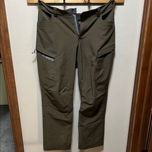 KUIU Brown Attack Cargo Pants for Outdoor Adventures